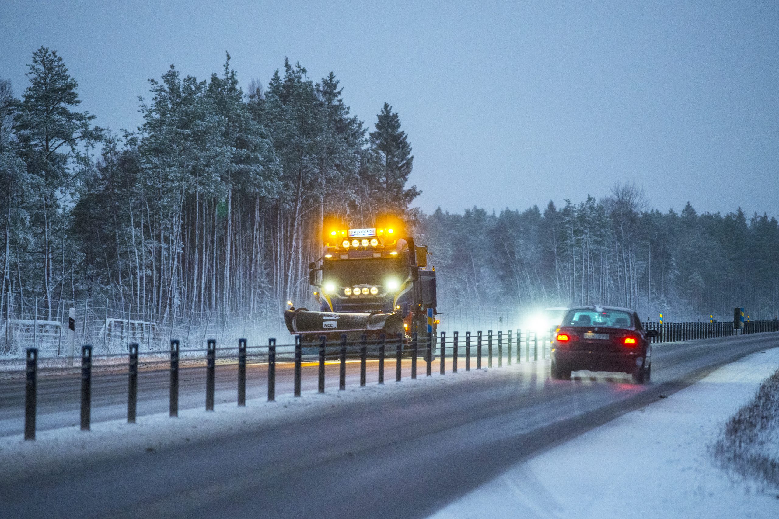 Hur sköts vägarna på vintern?