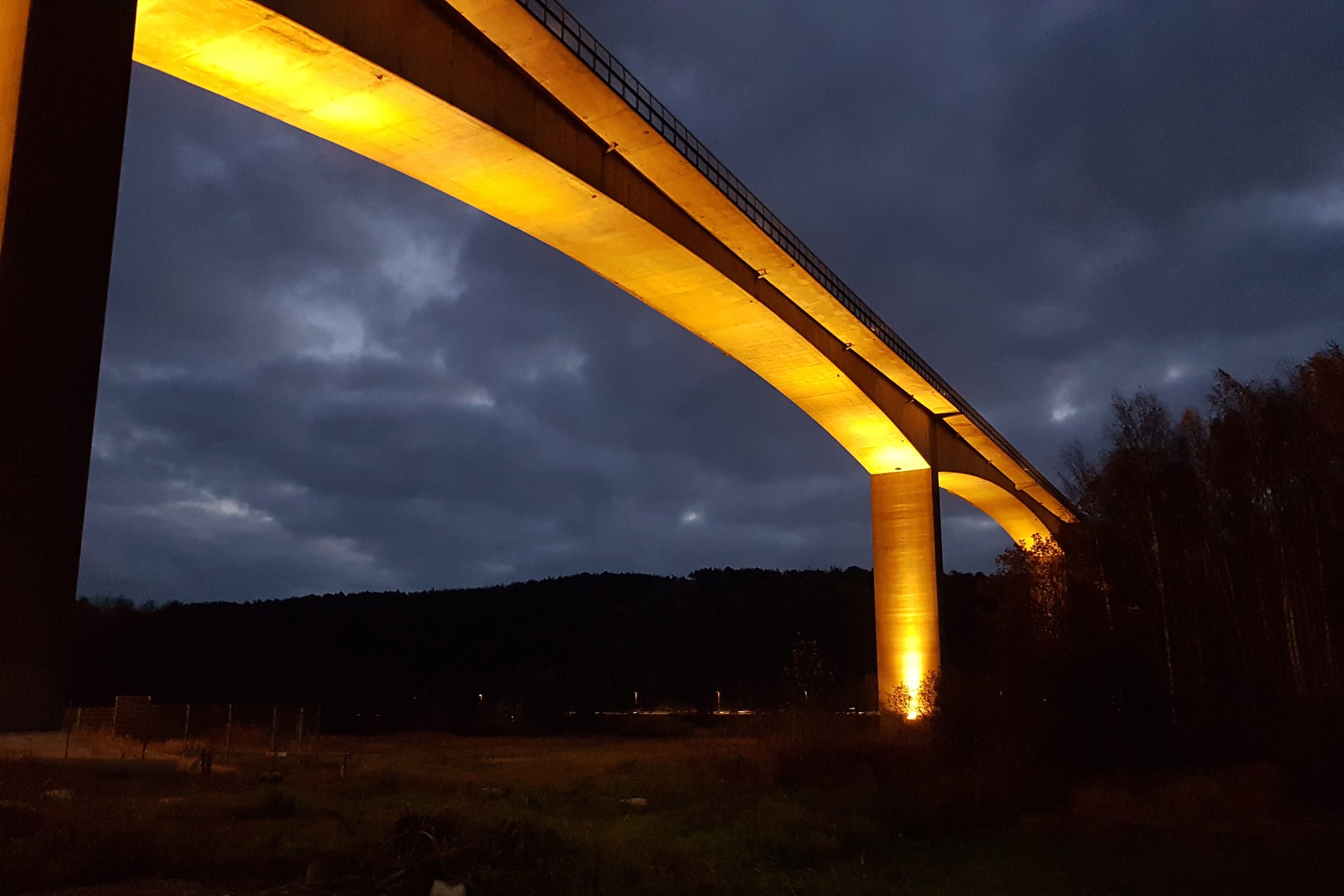 Angeredsbron stängs nattetid