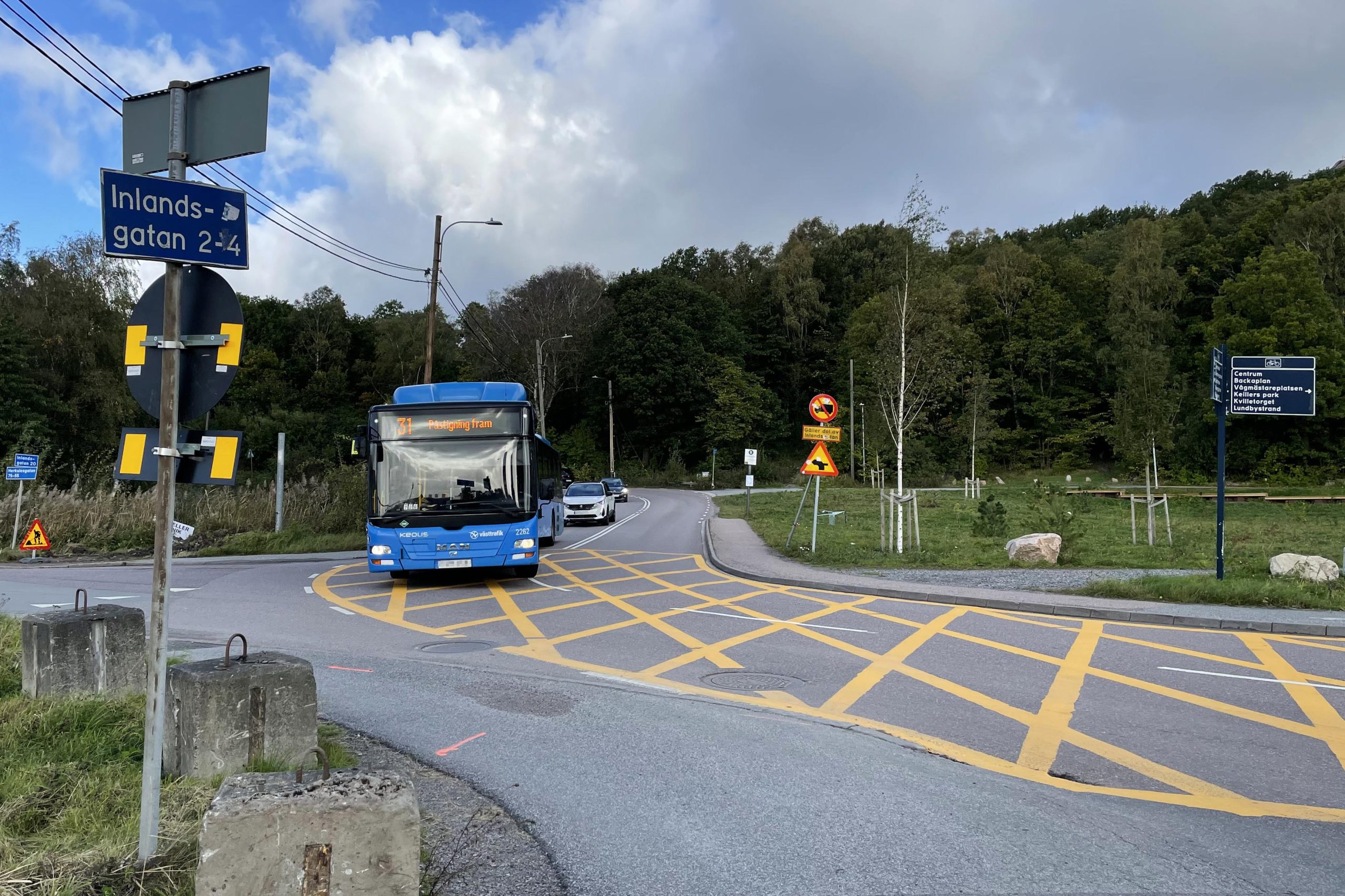 Under perioden som Inlandsgatan är stängd får busstrafiken ändrade körvägar.