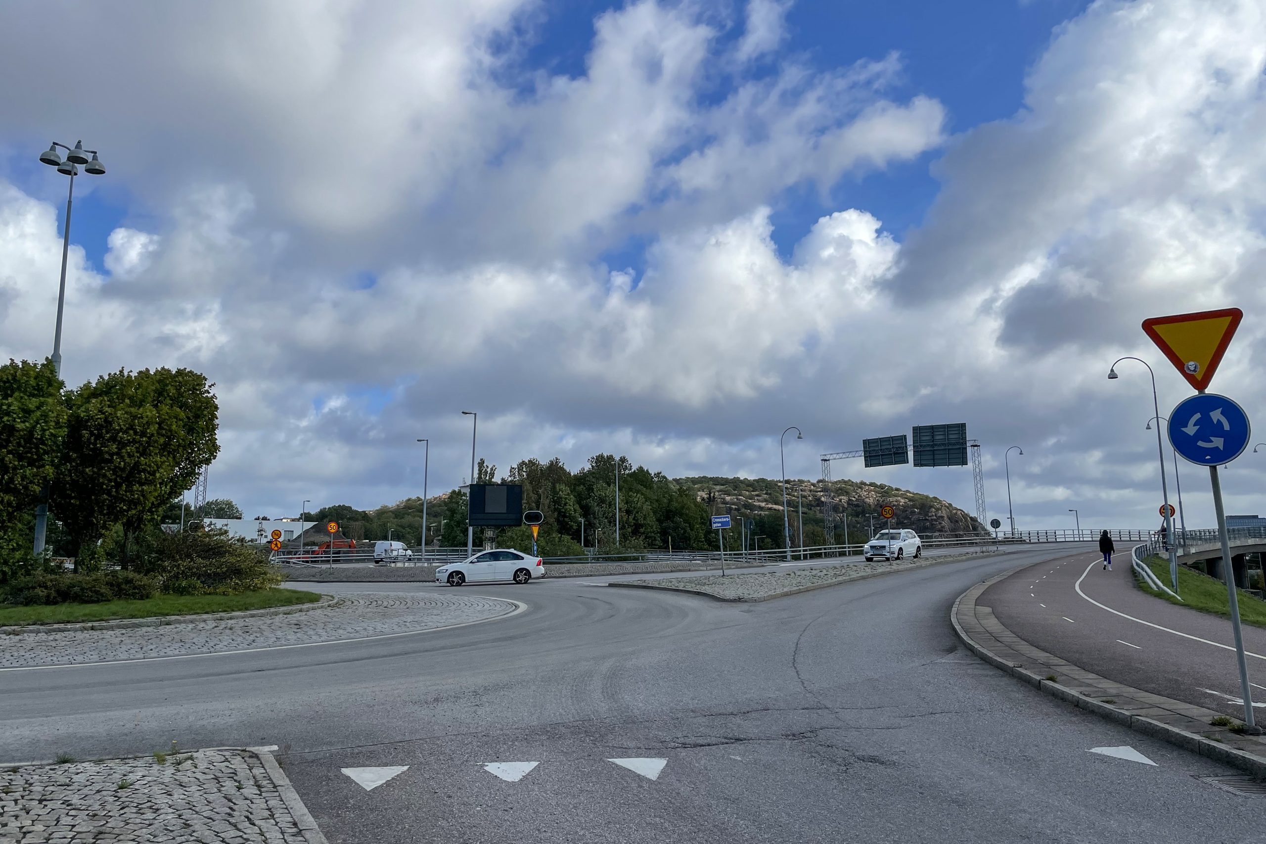 Nu öppnar Cronackersbron i Eriksbergsmotet