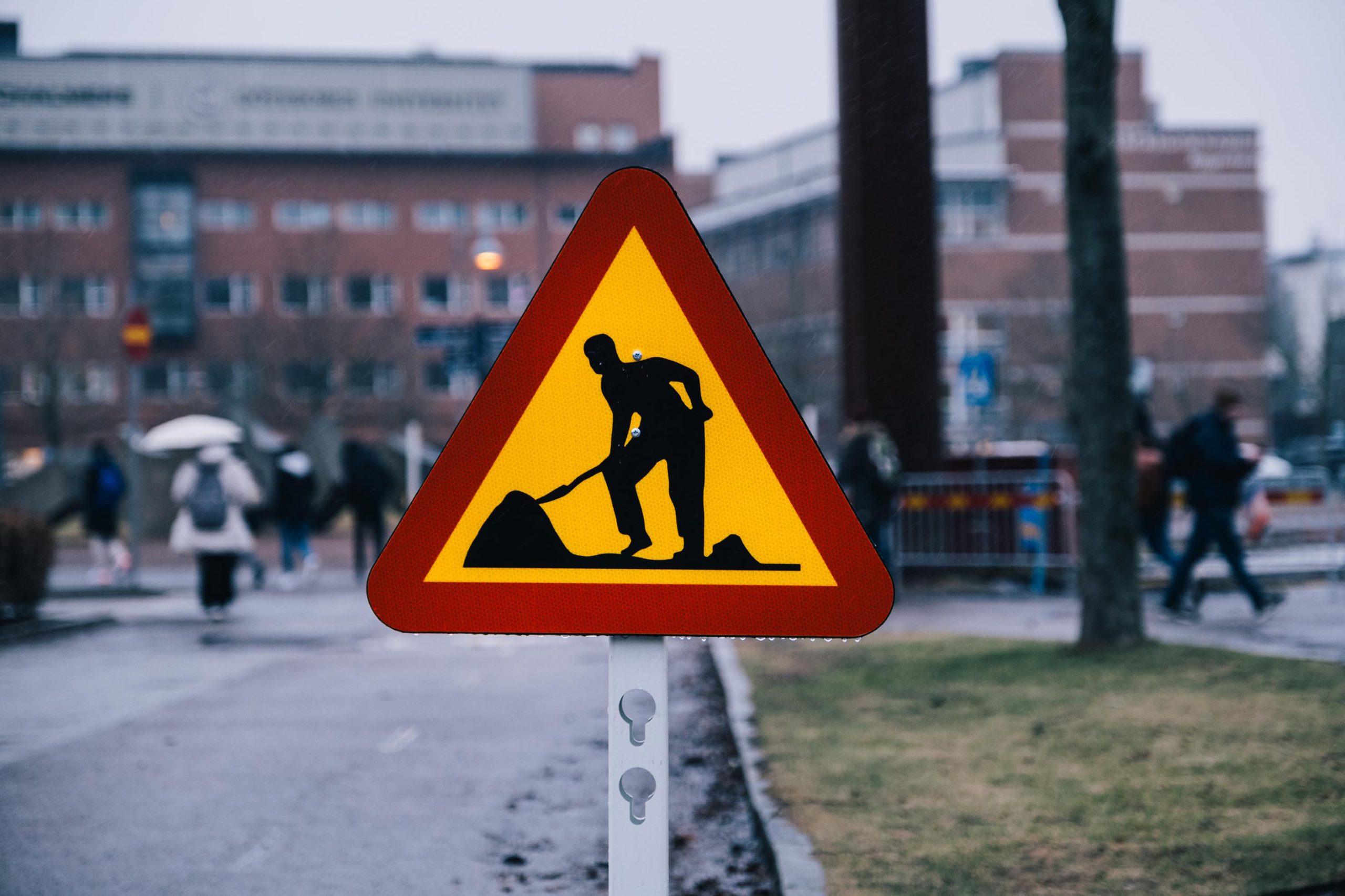 Arbeten stänger körfält på Hjalmar Brantingsgatan