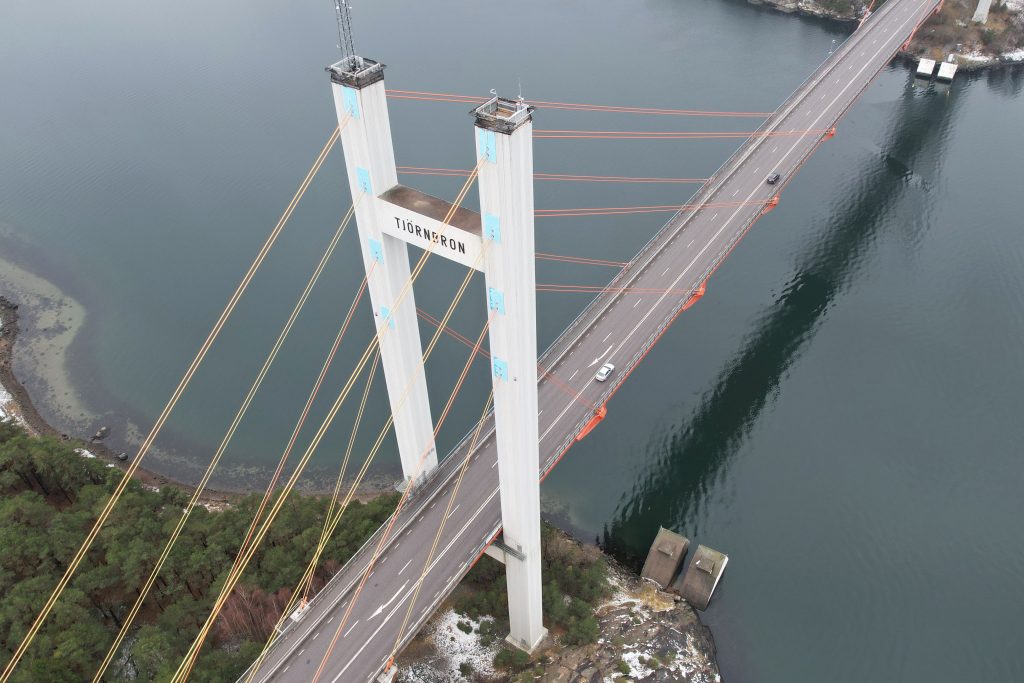 Tjörnbron fotograferad med drönare ovanifrån