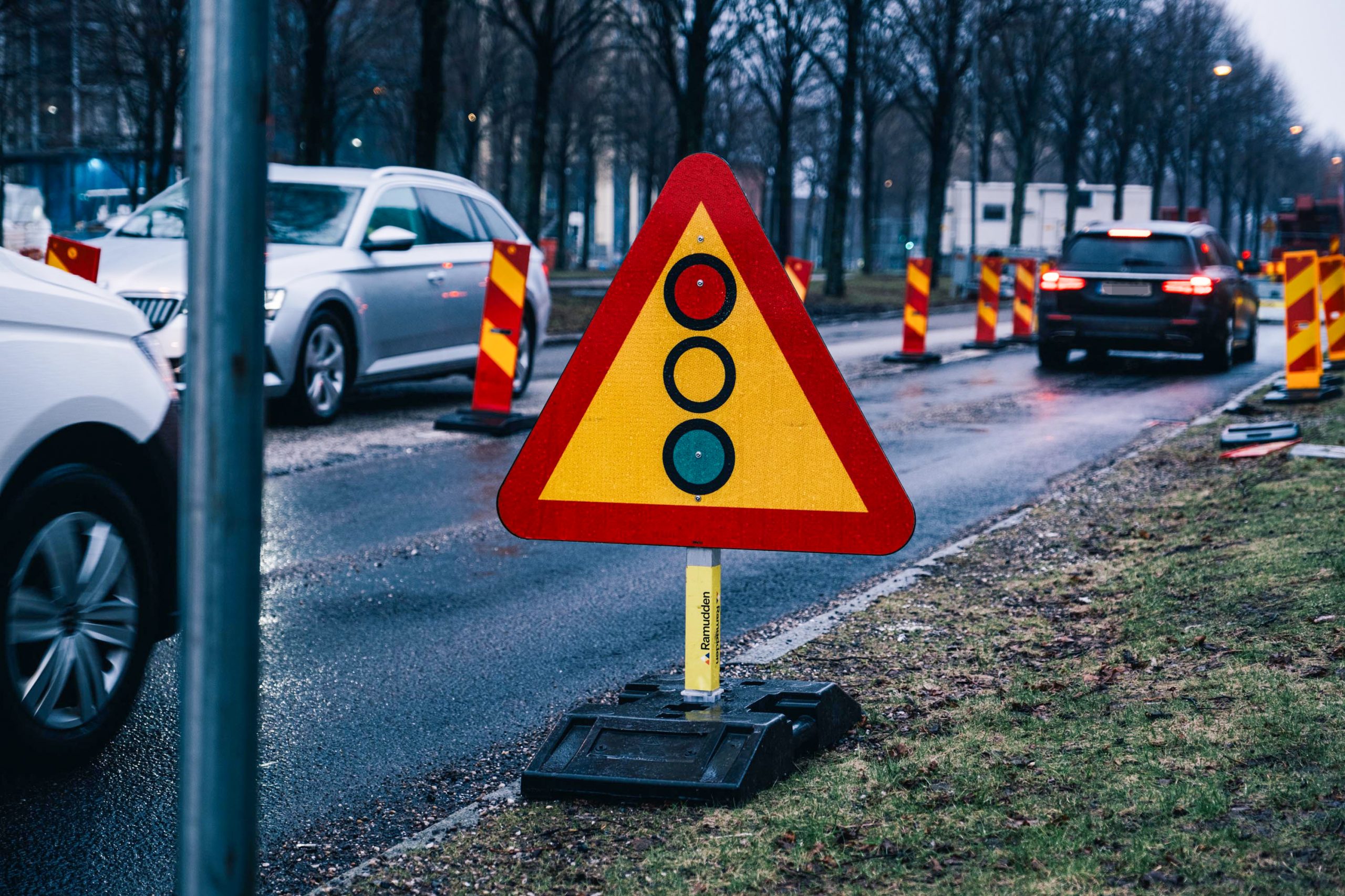 Växelvis trafik på Västra Bräckevägen