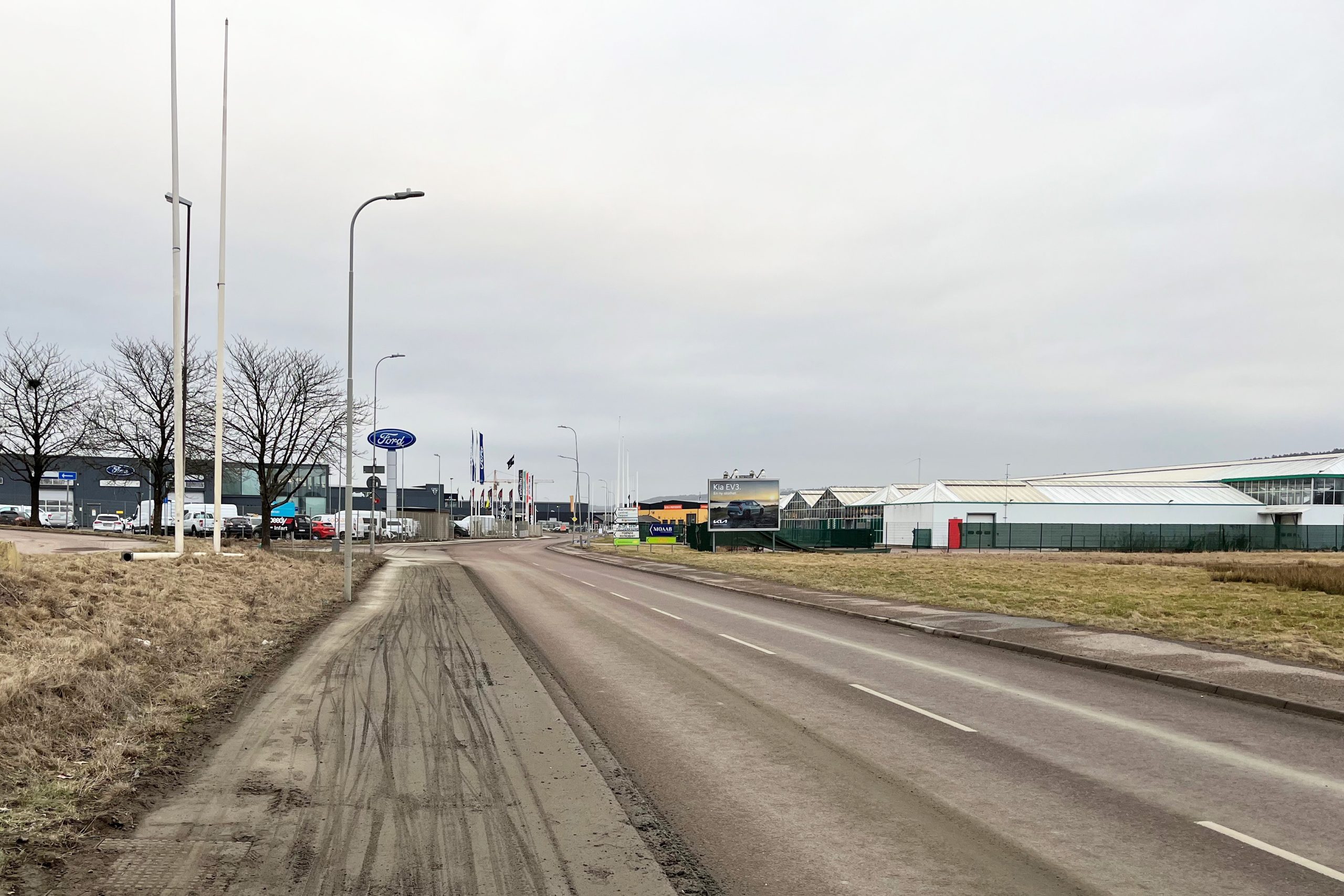 Körfält stängs på Tagenevägen